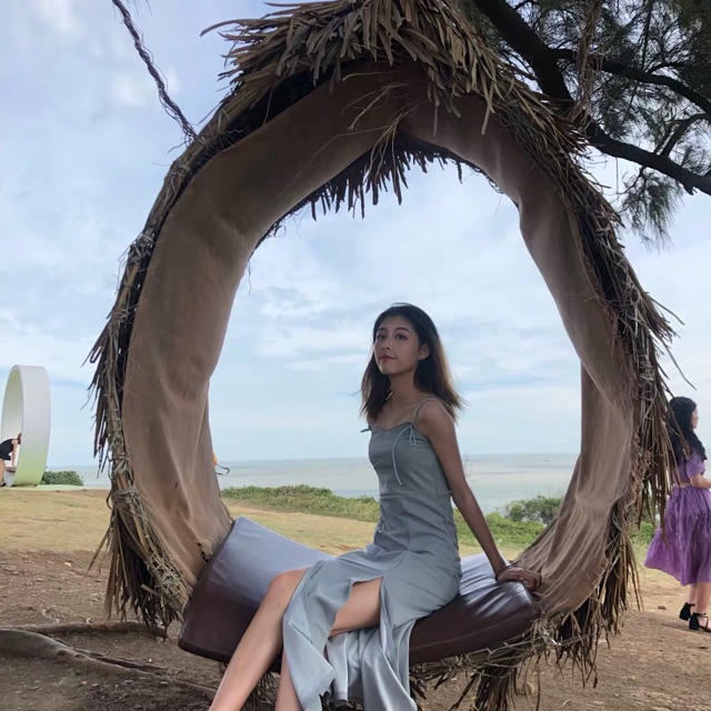 Đầm hai dây thun trơn co giãn độc lạ