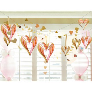 Trang trí đám cưới trái tim nhiều tầng