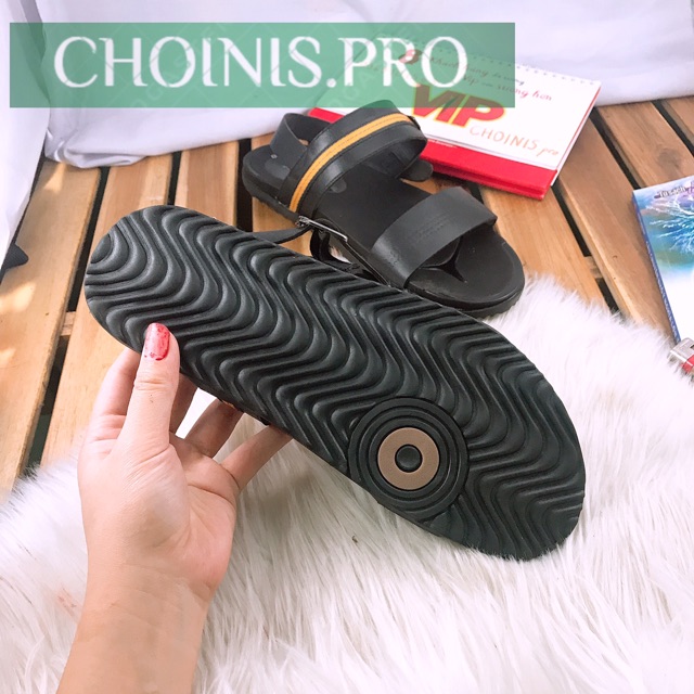 Dép da hai quai thế hệ mớiĐế cao su  Dép có quai hậu