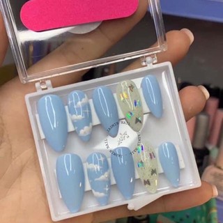 Nailbox thiết kế móng úp sẵn mẫu vẽ mây trong veo
