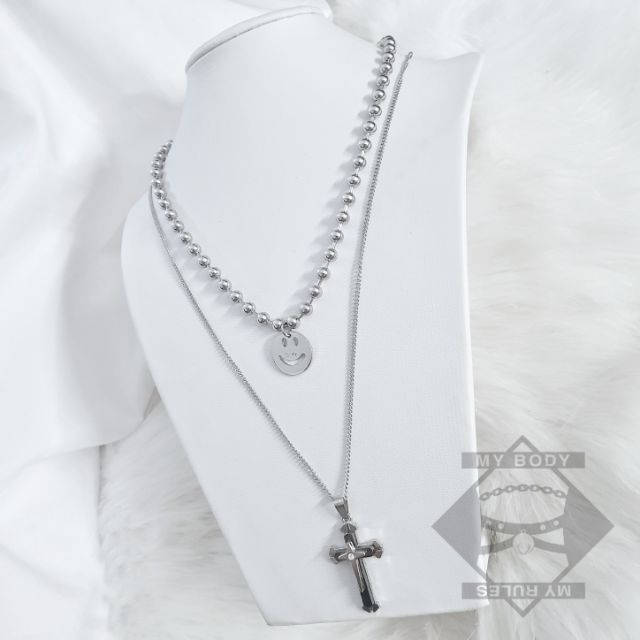 Set 2 vòng cổ mặt cười + thánh giá.