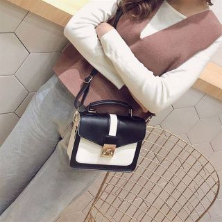Túi đeo chéo dạng hộp