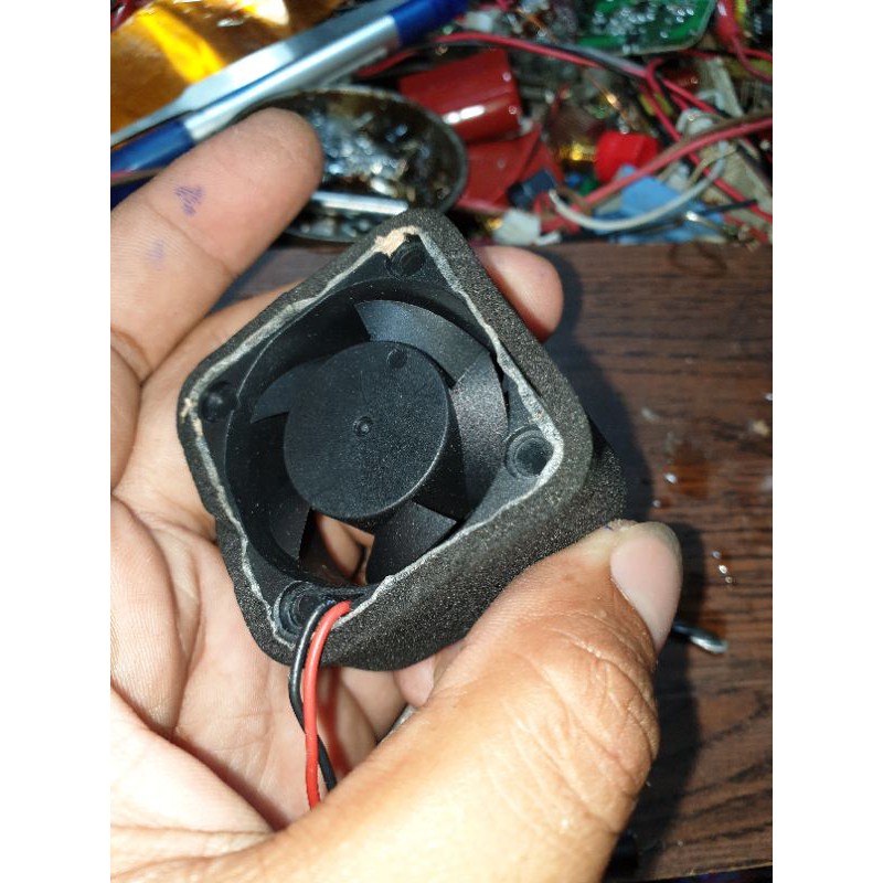 10 quạt 4phân 4x4x2cm 12v 0.20A