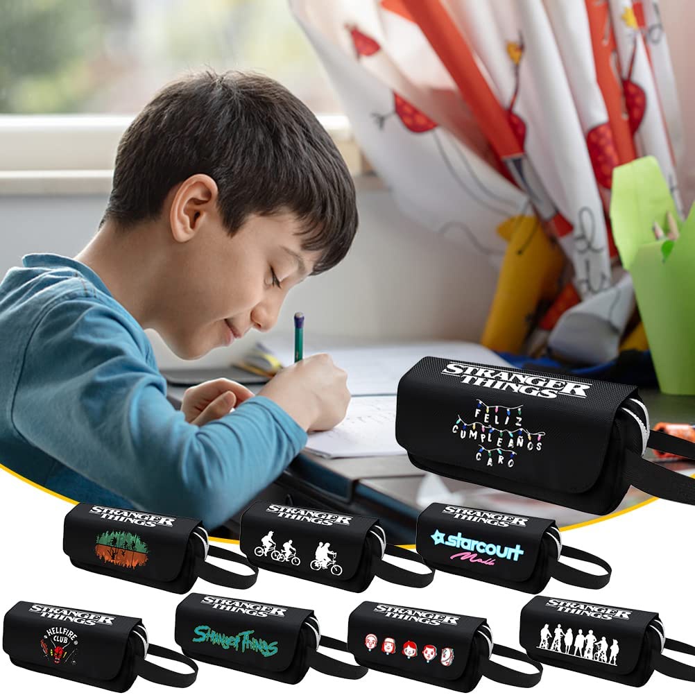 Bóp Viết Hai Lớp Có Khóa Kéo In Chữ Stranger JP5