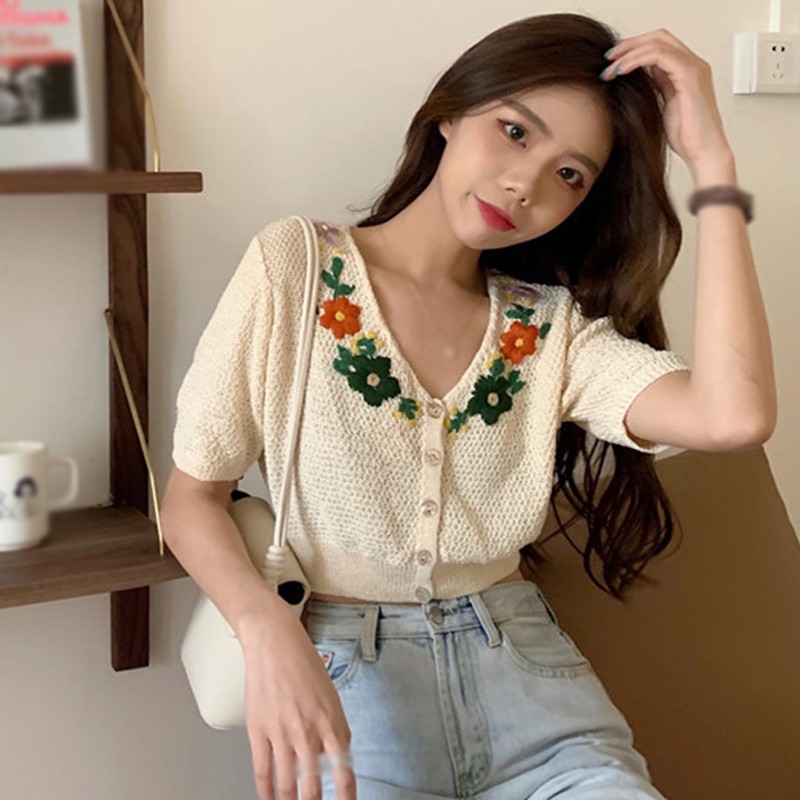 Áo Cardigan Dệt Kim Tay Ngắn Cổ Chữ V Hoạ Tiết Hoa Thêu Phong Cách Retro Cho Nữ