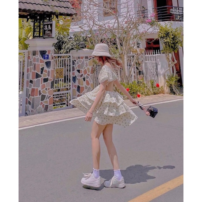 ĐẦM HOA TẦNG HỞ LƯNG