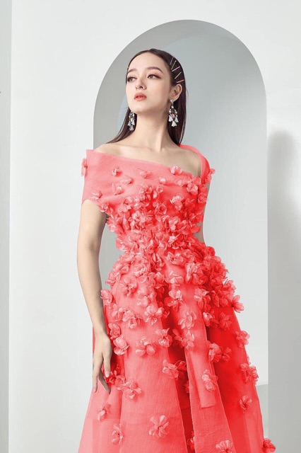 Đầm bẹt xéo vai đính hoa nỗi 500 cánh hoa LiLy store  Ms832v