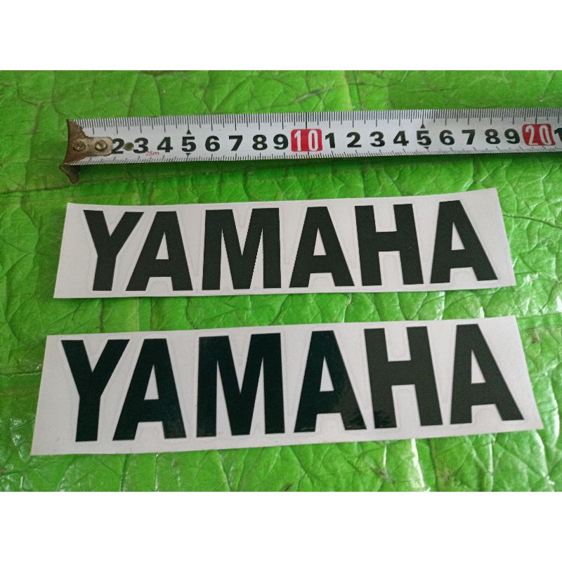 Bộ 2 tem dán Yamaha màu đen trang trí xe lớn