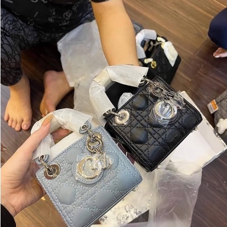Túi mini đeo chéo,cầm tay sai 15 da trần trám và da bóng