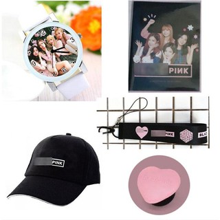 (M13) Combo Blackpink Lisa Jisoo Jennie Rose 5 món gồm 1 đồng hồ 1 mũ 1 miếng dán điện thoại 1 sổ tay 1 nametag