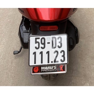 Đế biển số Vespa