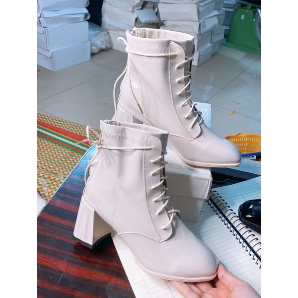 Boot Cao Cổ Da Bóng Gót Vuông Buộc Dây Khóa Sau Cá Tính (Fullbox) | BigBuy360 - bigbuy360.vn