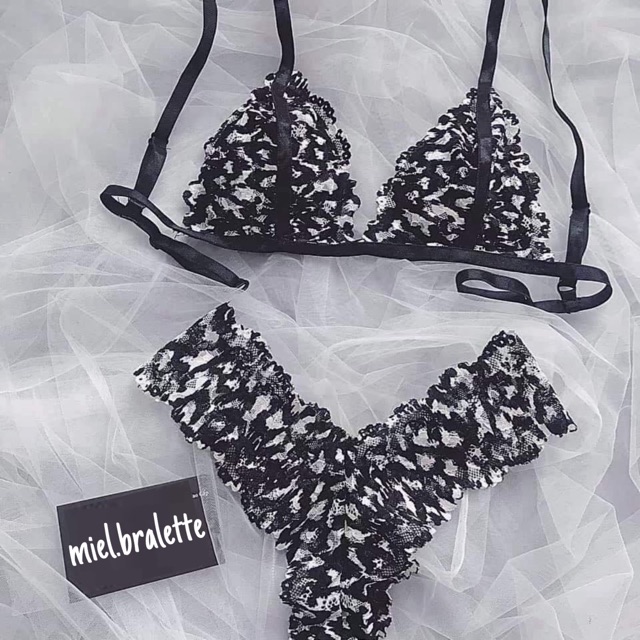 Bộ Bralette bèo nhún sexy