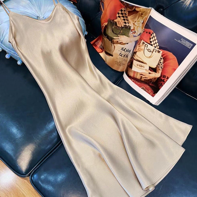 Đồ ngủ Hai Dây Dáng Chữ A Vải Satin Hở Lưng Gợi Cảm Cho Nữ