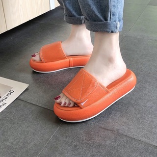 Dép đế bánh mỳ hot trend