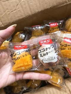 Mochi tròn xoài và dừa