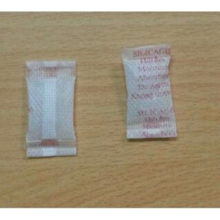Chống ẩm vỏ lụa 1g/gói, 16k/lạng, hạn sd 2-4 tháng