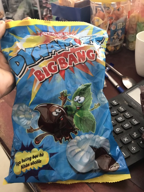 Kẹo DYNAMITE BIGBANG hương dâu và hương bạc hà 330g