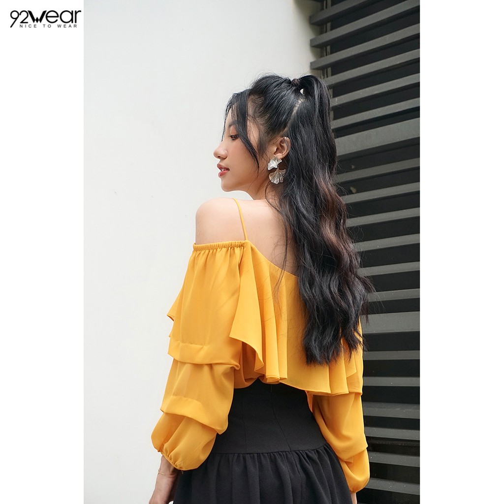 Chân váy ngắn 92WEAR màu đen, đủ size, dáng xòe thân dưới rút dúm JXW0800