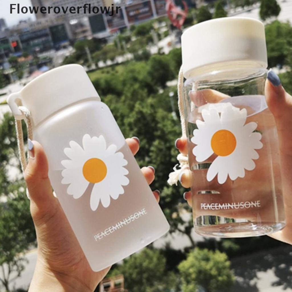Bình Nước Nhựa Trong Suốt In Hình Hoa Cúc Nhỏ 500Ml