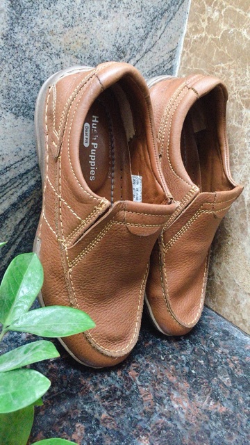 Giày lười da Hush Pupies chính hãng xách tay , là thương hiệu cao cấp được nhiều người trên thế giới ưa dùng ! Tin tưởng