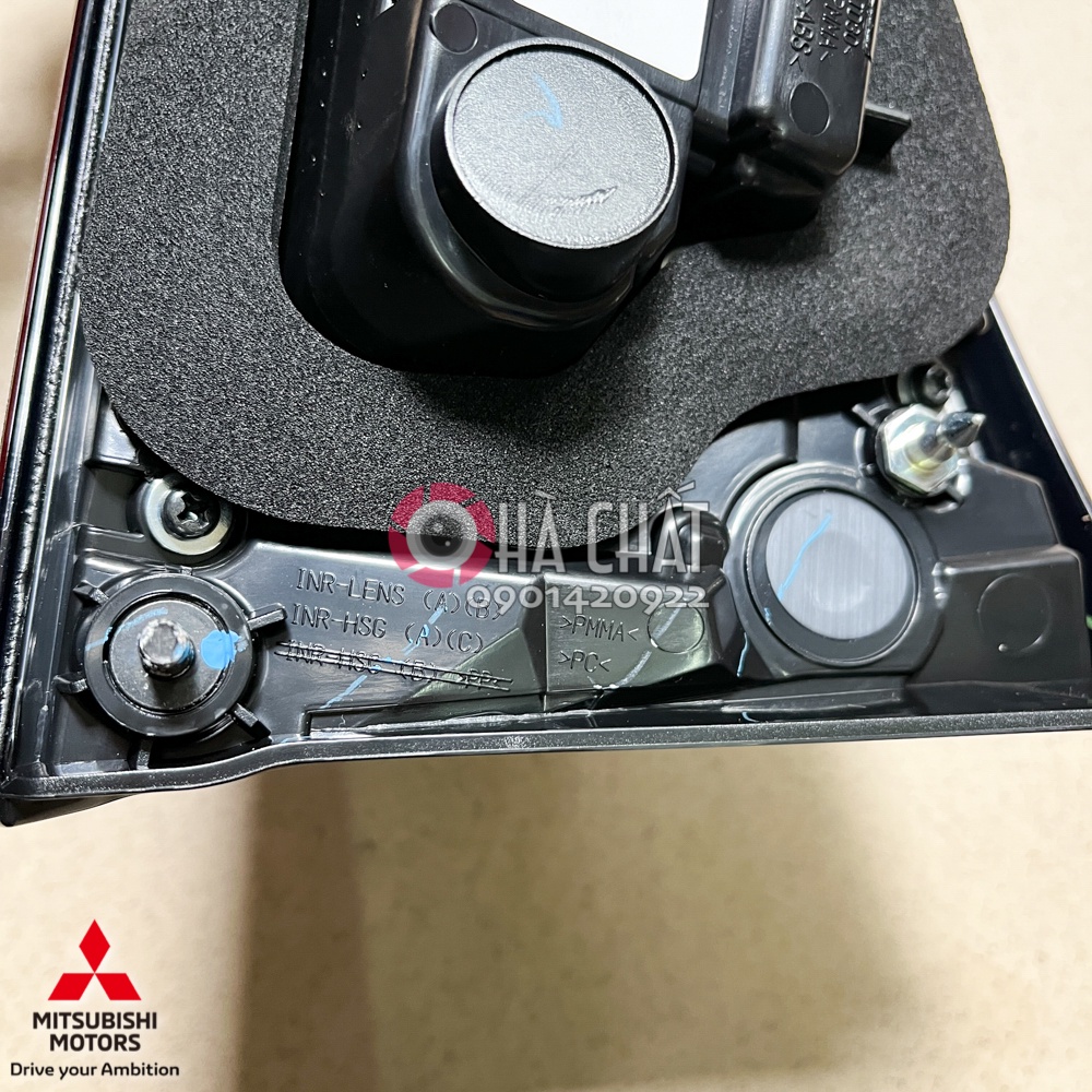 Đèn hậu MITSUBISHI XPANDER 🚘 Nhập khẩu và bảo hành 100% là hàng chính hãng 🎯 8330B097