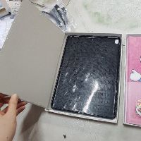 Bao da ipad pro 10.5 hình Doremon, Kitty dễ thương