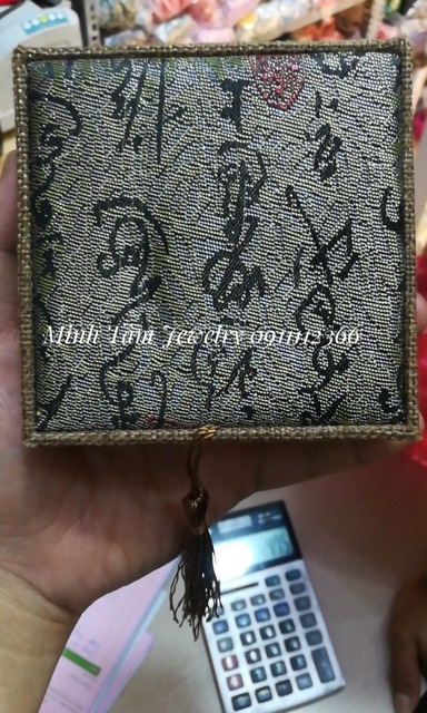 Sỉ 10 hộp gấm đựng vòng tay size 10x10x3.6cm