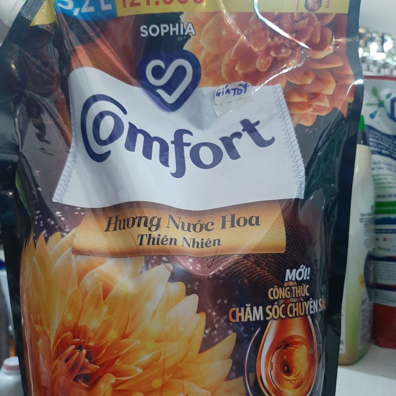 Nước xả vải Comfort hương nước hoa thiên nhiên sophia túi 3.2 lít