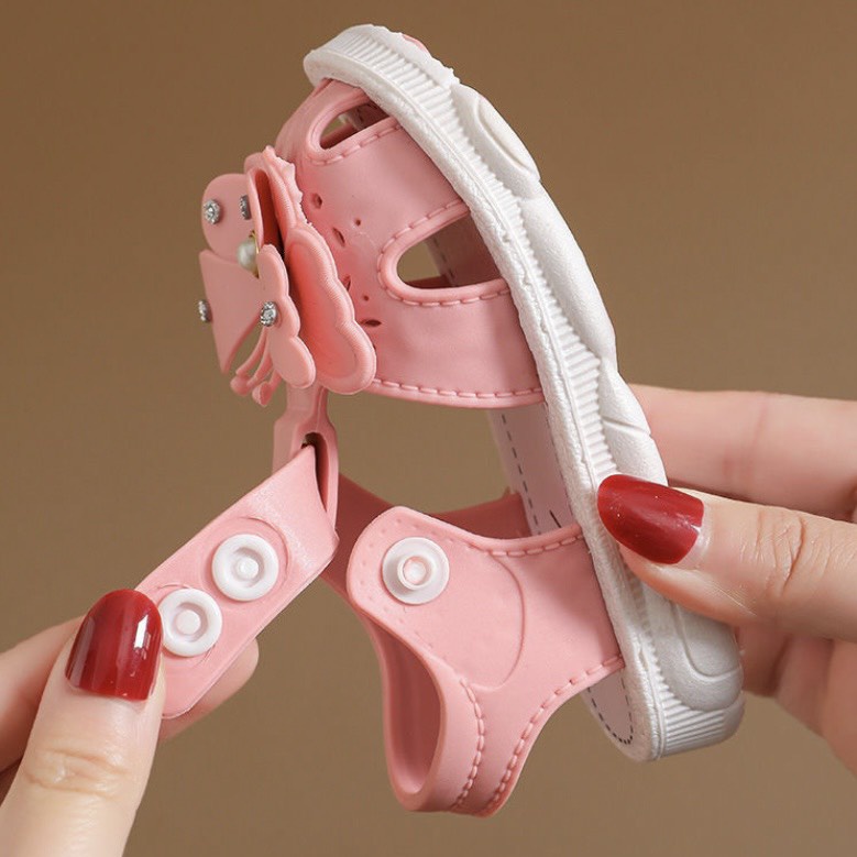 Sandal bé gái phối cánh bướm đính đá thời trang công chúa sang trọng - TT403