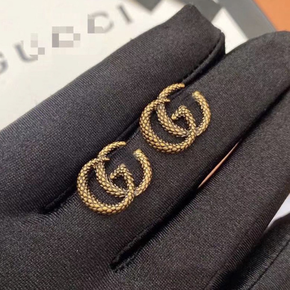 Khuyên tai thương hiệu GC mạ vàng màu vintage cổ điển TOBI STORE TB402