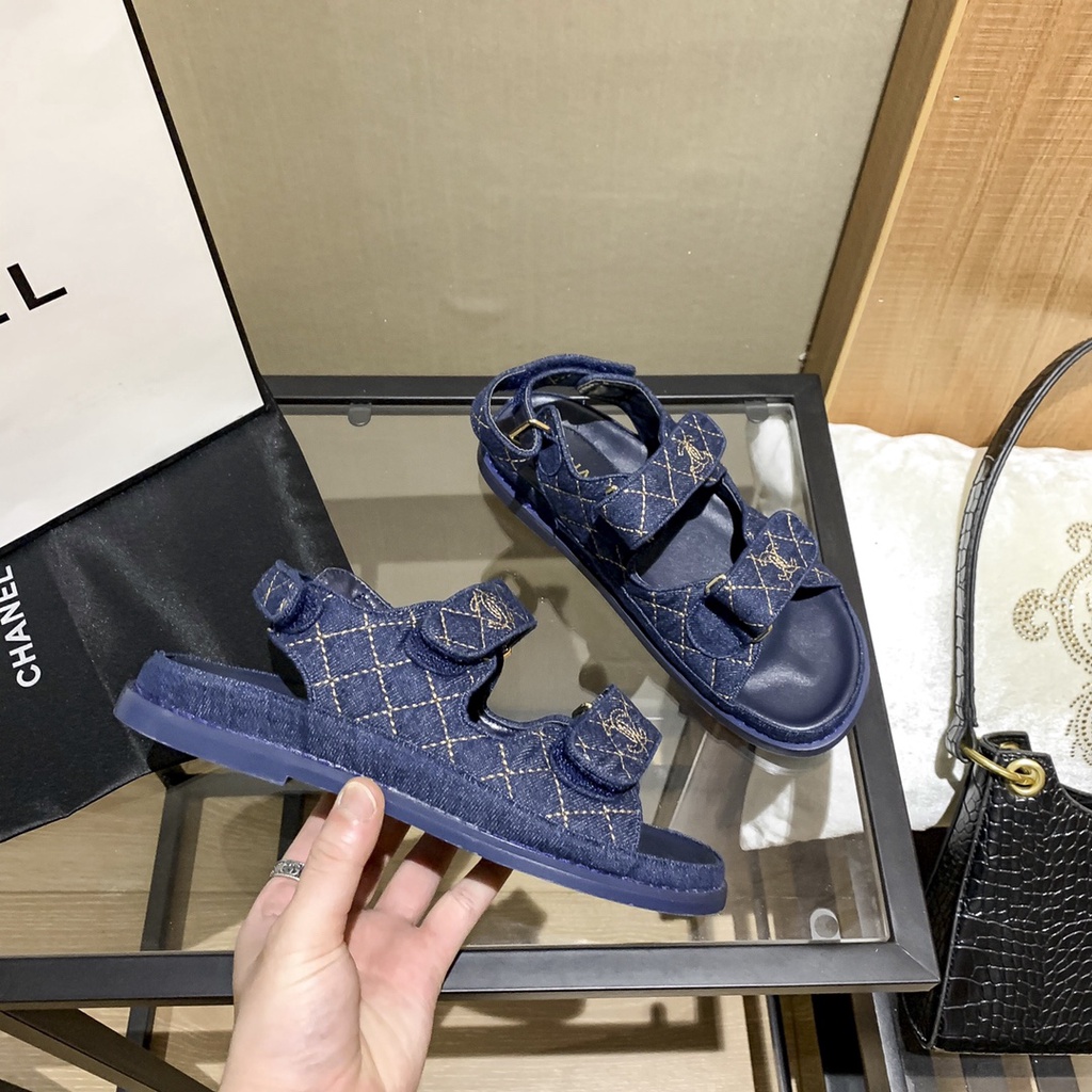 Xăng đan Đế Bằng Màu Đen Thời Trang Cho Nữ