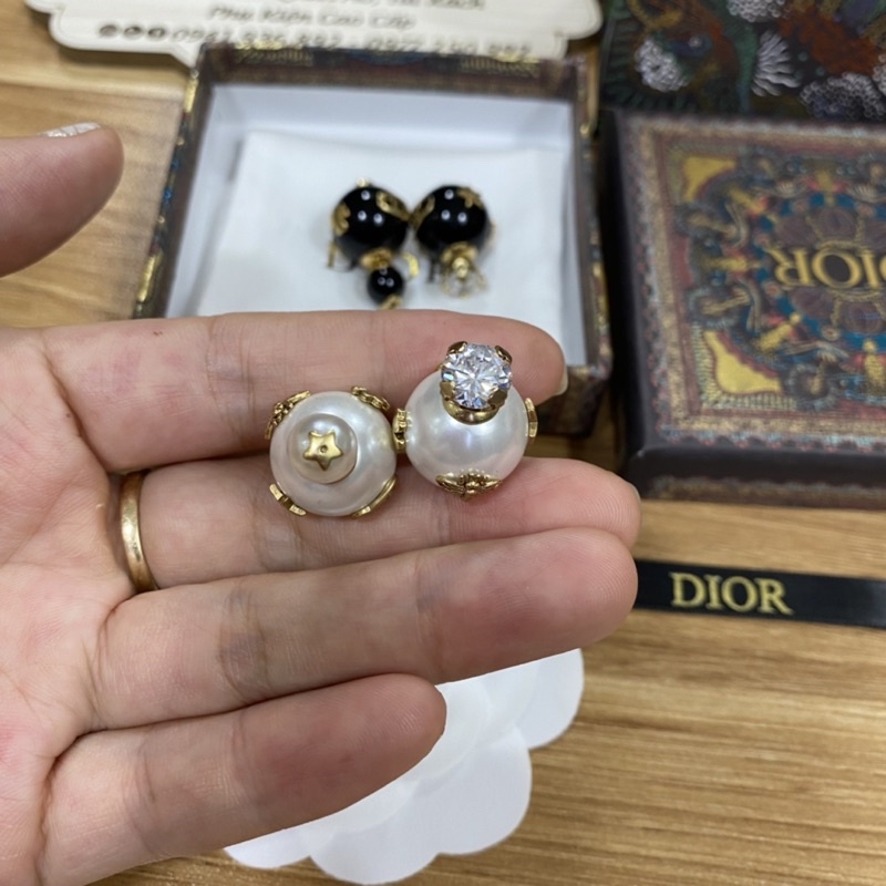 Bông tai cao cấp Dior
