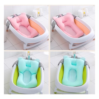 Đệm tắm đỡ lưng cho bé SKIDS