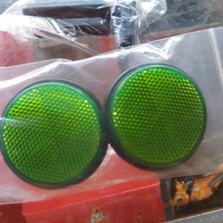 Cặp mắt mèo phản quang màu ngẫu nhiên