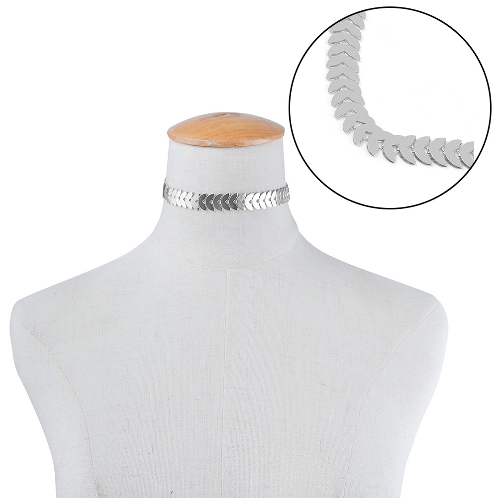 Vòng Cổ Choker Bằng Hợp Kim Họa Tiết Chiếc Lá Phong Cách Punk Cá Tính Cho Nữ