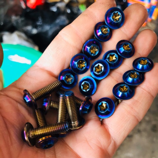 Ốc 6li2 dù titan