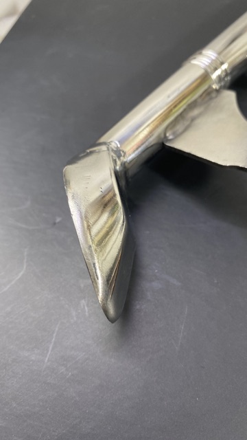 Chống nghiêng gắn xe máy làm bằng Inox 201 đặc ruột .