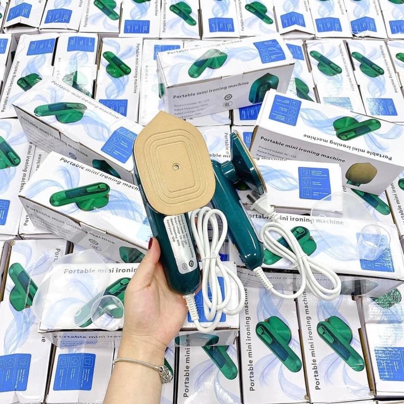 Bàn ủi hơi nước cầm tay 33W Màu Xanh