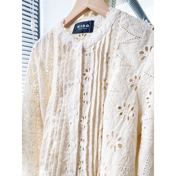 Áo kiểu ren tay dài MAISY TOP