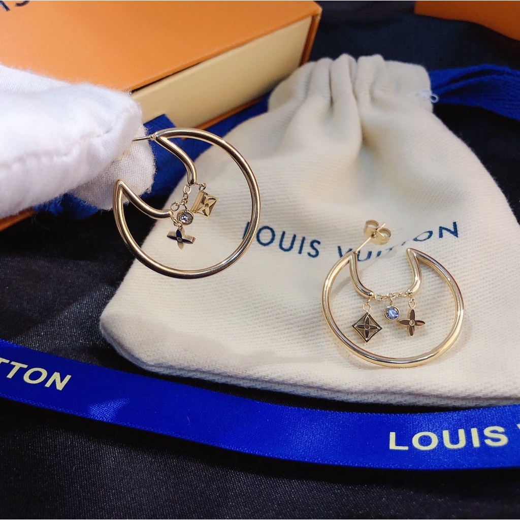 LOUIS VUITTON Khuyên Tai Tròn Bằng Thép Titan In Logo LV Thời Trang