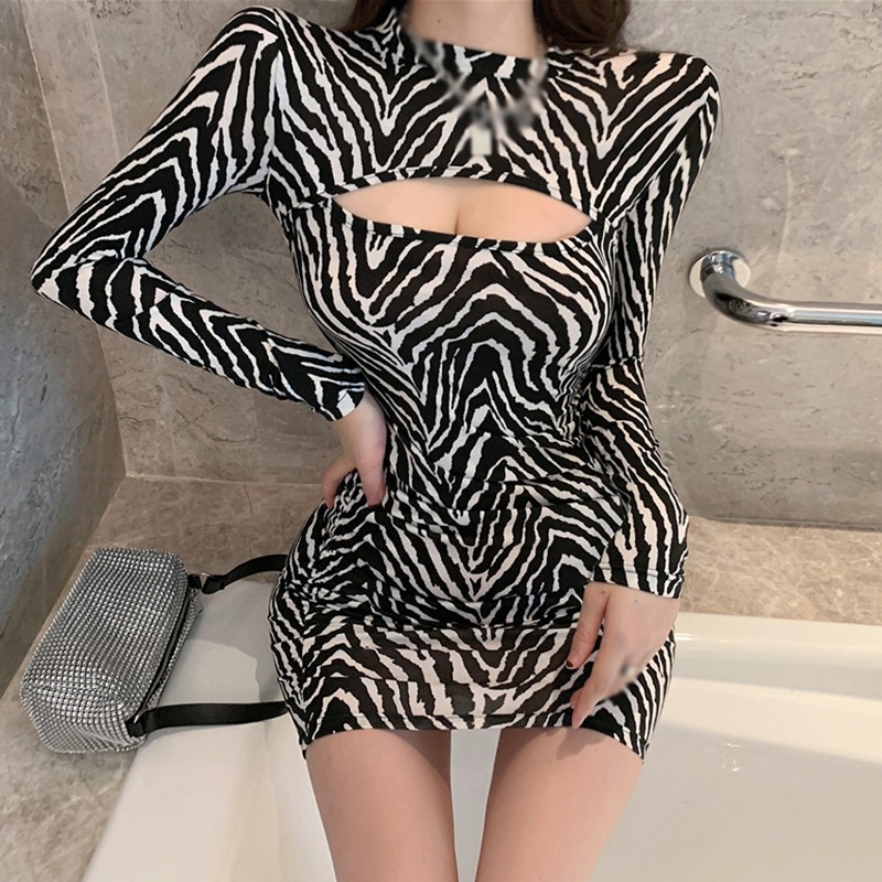 Đầm Body tay dài cổ tròn thiết kế ôm sát quyến rũ