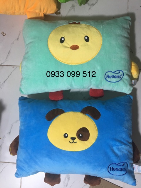 Gối đi xe Huggies