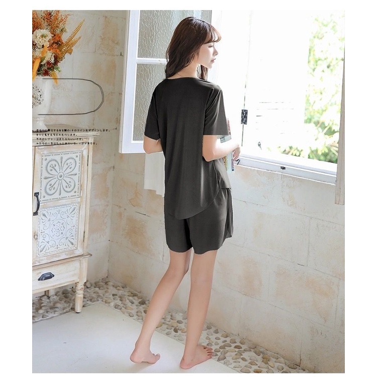 Bộ Đồ Ngủ Tay Ngắn Dáng Rộng Vải Lụa Lạnh Mỏng Cỡ Lớn Thời Trang Mùa Hè Cho Nữ