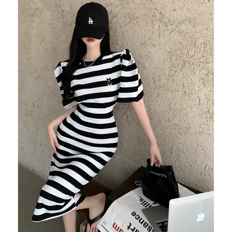 Đầm Maxi Hai Dây Họa Tiết Kẻ Sọc Thời Trang Mùa Hè Quyến Rũ Cho Nữ