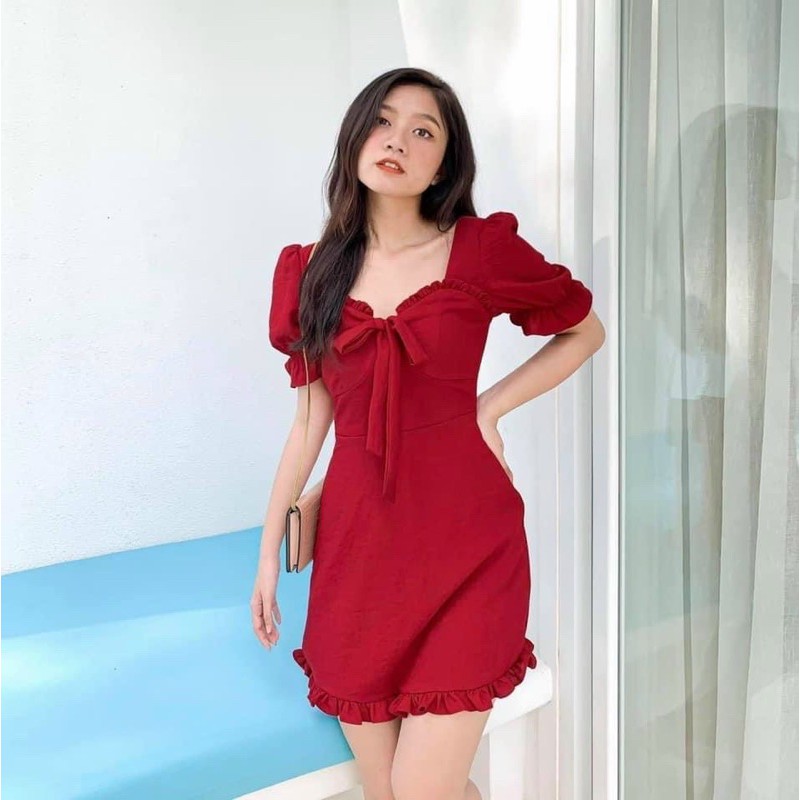 Đầm đỏ viền bèo nơ cổ (kèm hình thật)