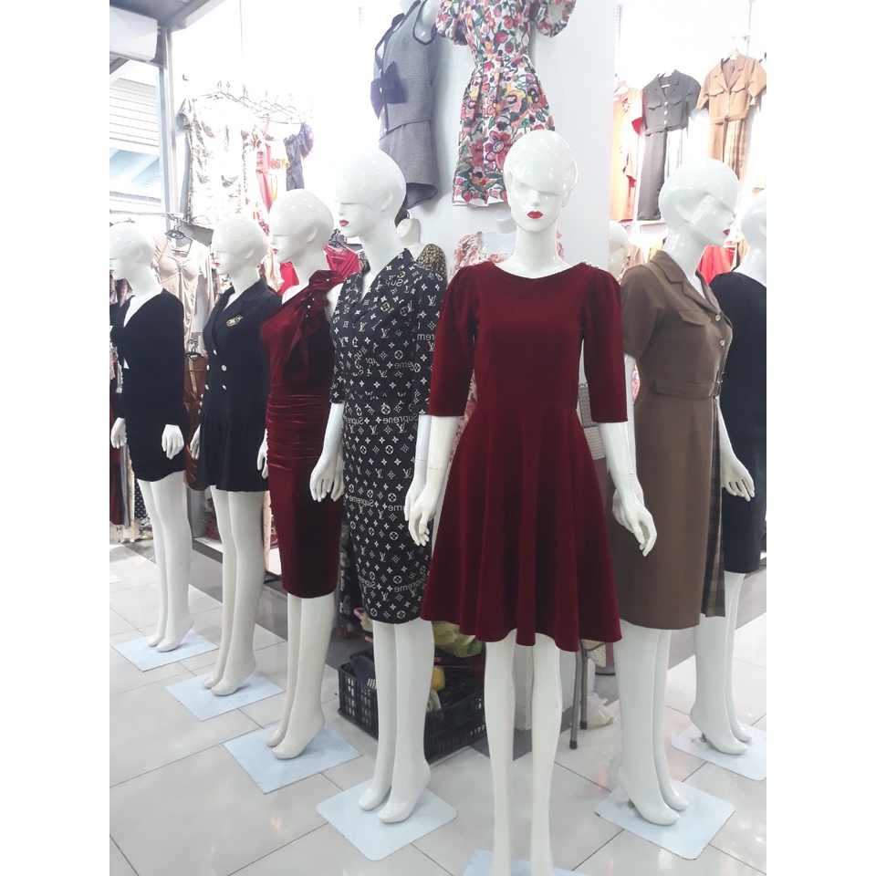 Váy nhung xòe, váy đầm thiết kế sang chảnh cổ thuyền khuy trai tay dài.