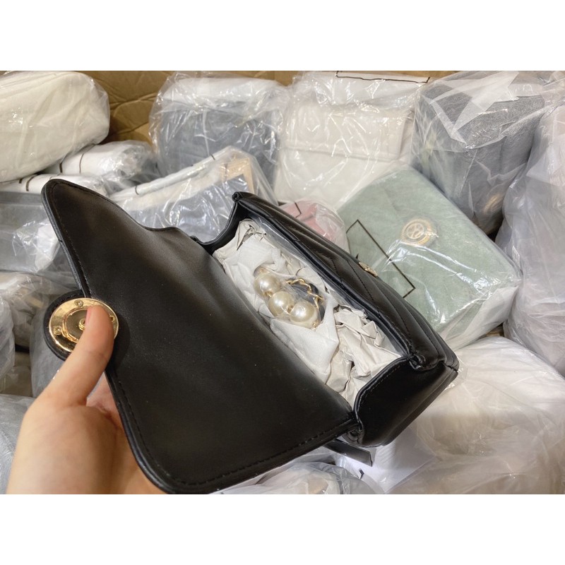 Túi Lyn khoá tròn dây hạt ngọc đeo chéo