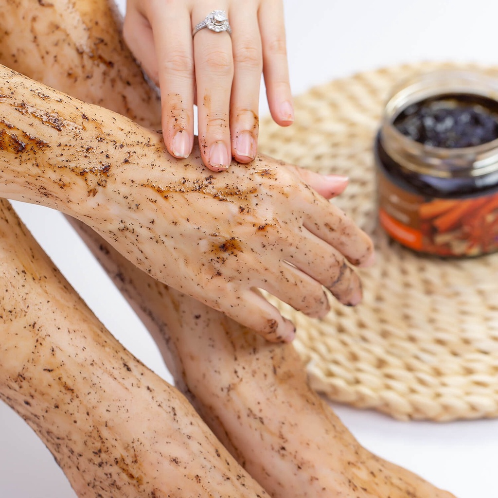 Tẩy da chết body Nga chiết xuất từ quế hồi 380ml săn chắc da và giảm mụn cơ thể - byShii | BigBuy360 - bigbuy360.vn