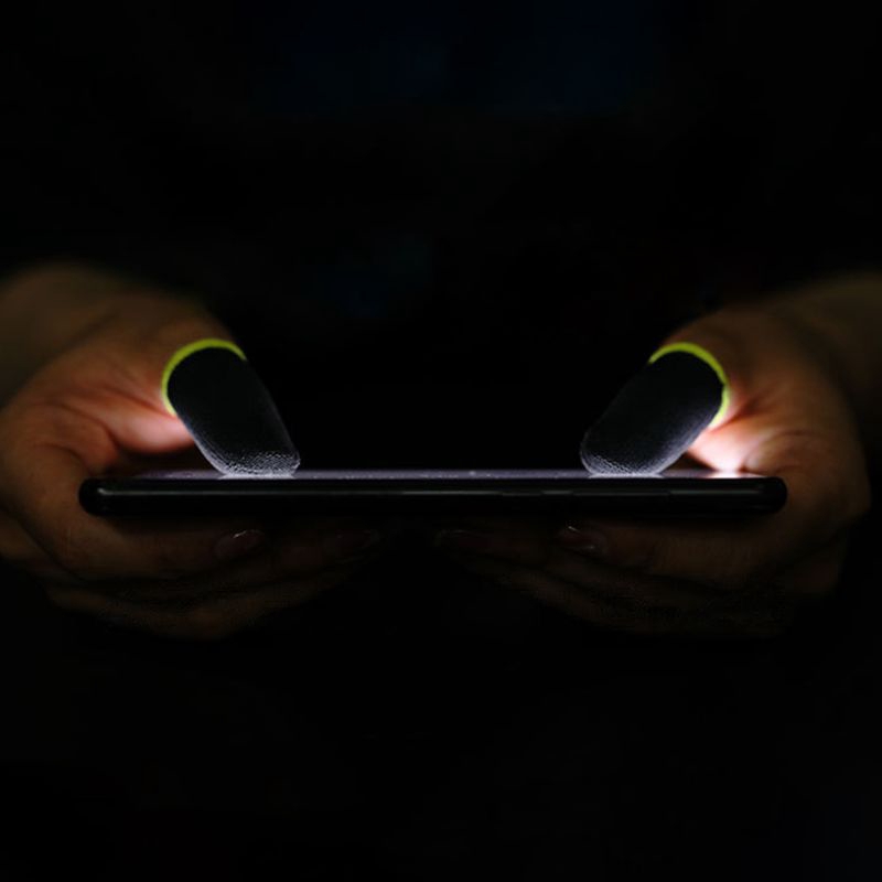 Đôi Găng Ngón Tay Cái Chống Trượt Sợi Carbon Chuyên Dụng Chơi Game Cho Iphone | BigBuy360 - bigbuy360.vn